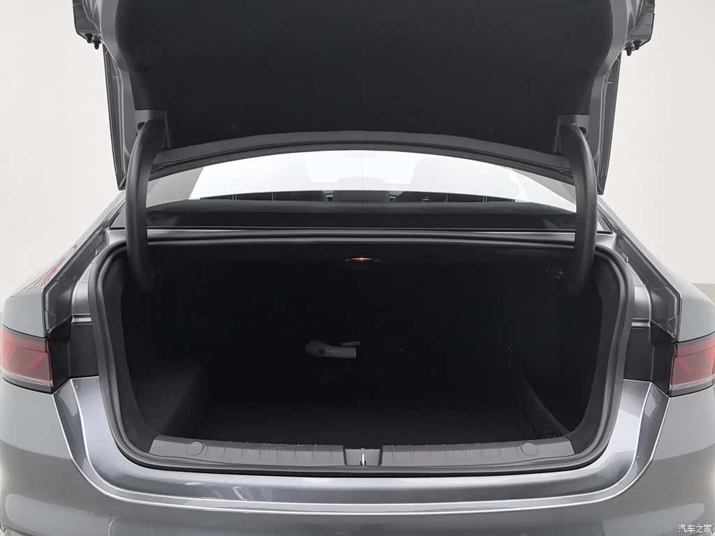 BYD Qin, 2024 16