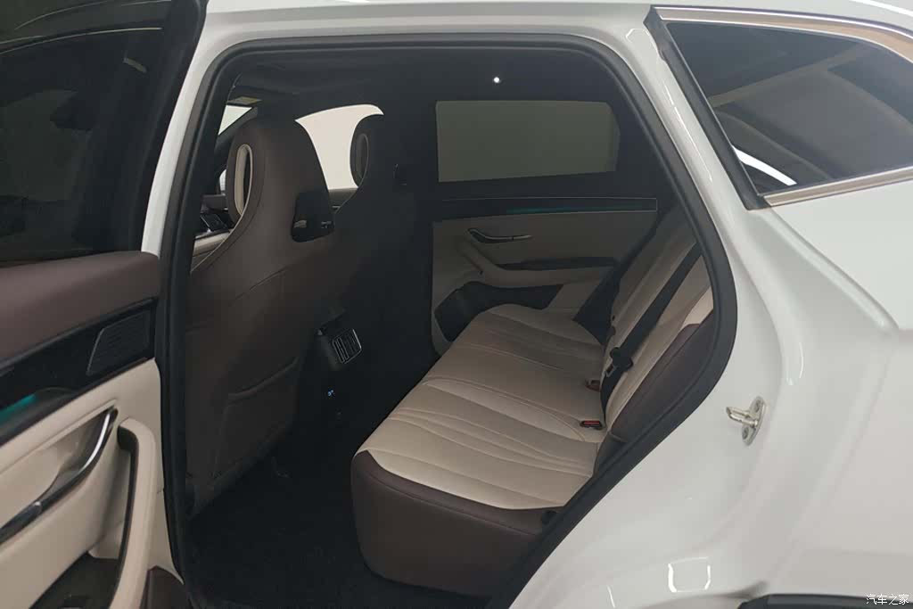 BYD Song, 2025 10