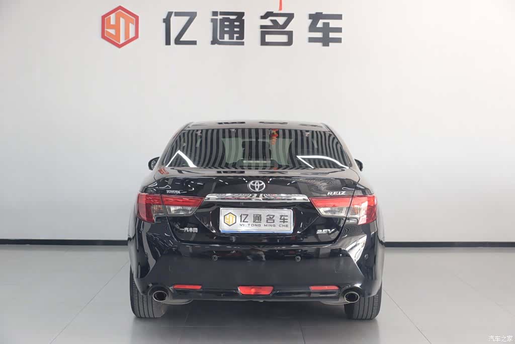 Toyota 2.5V, 2016 23