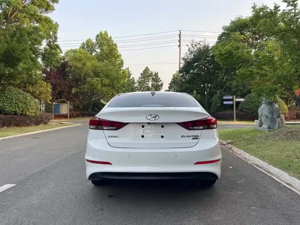 Hyundai Lead