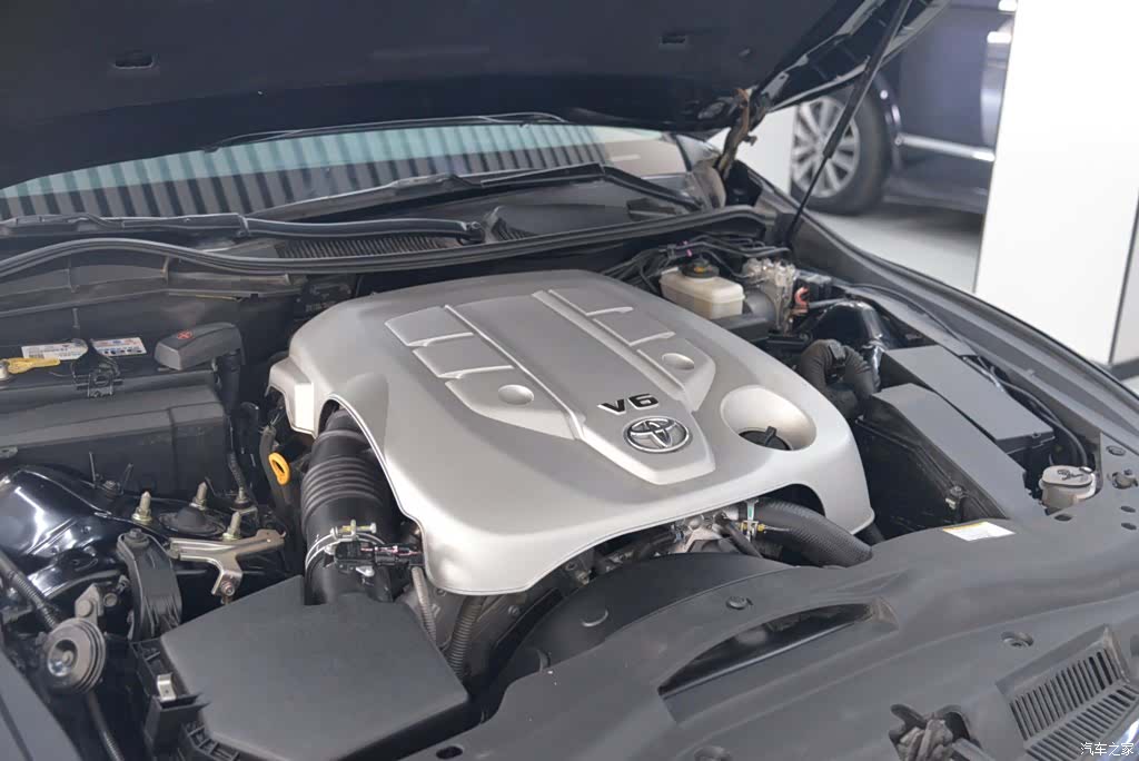Toyota 2.5V, 2016 6