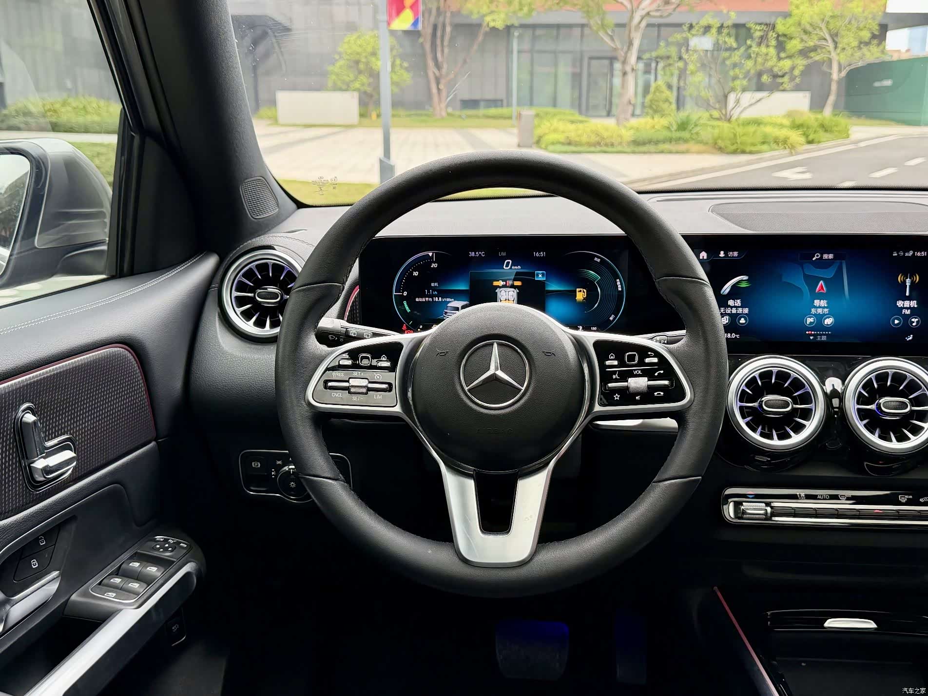 Mercedes-Benz GLB, 2022 15