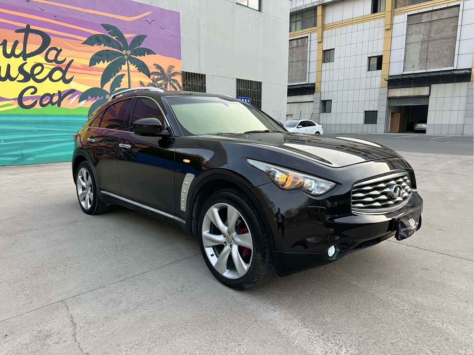 Infiniti FX35, 2011 3