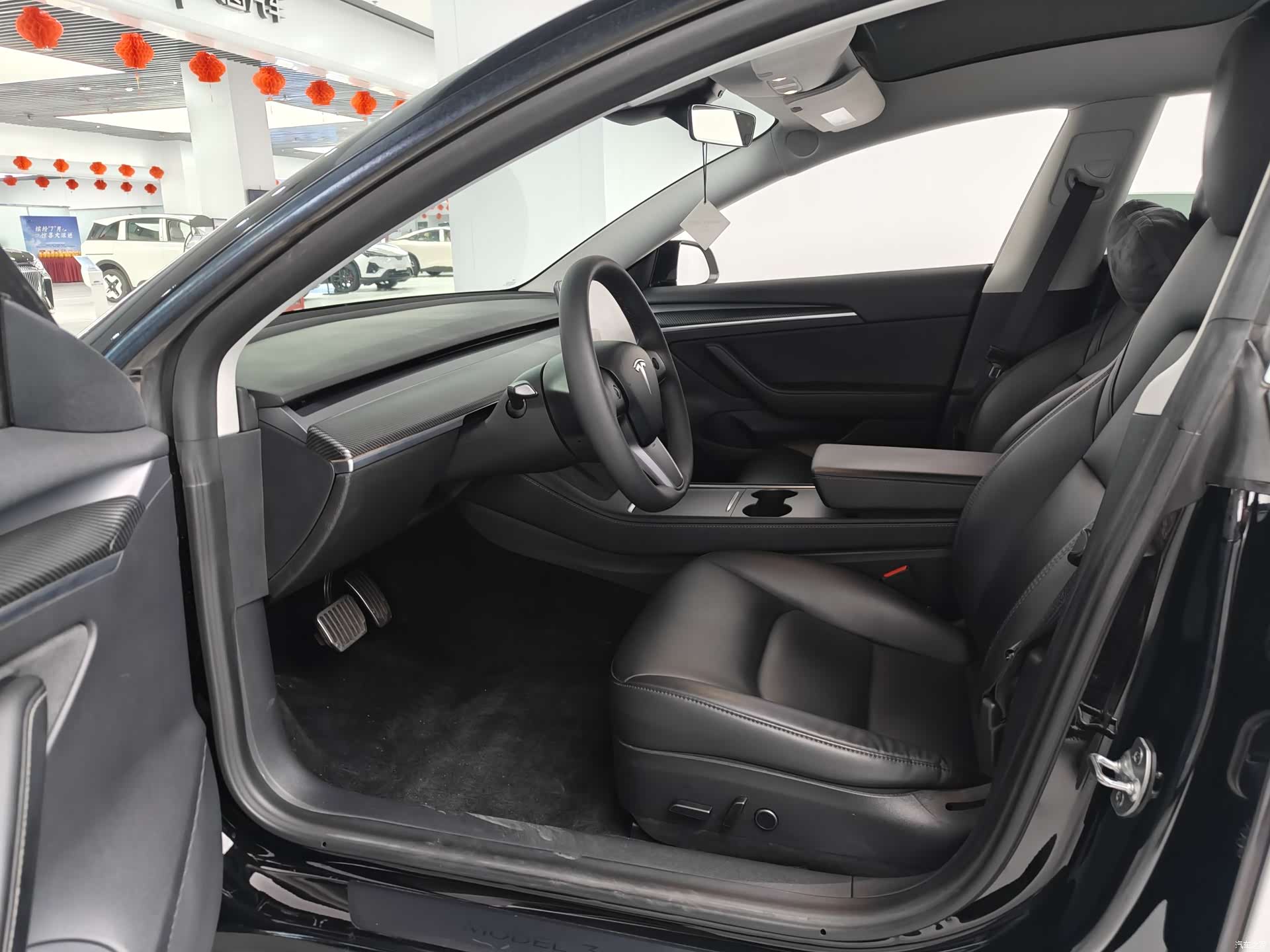 Tesla Model 3, 2020 4