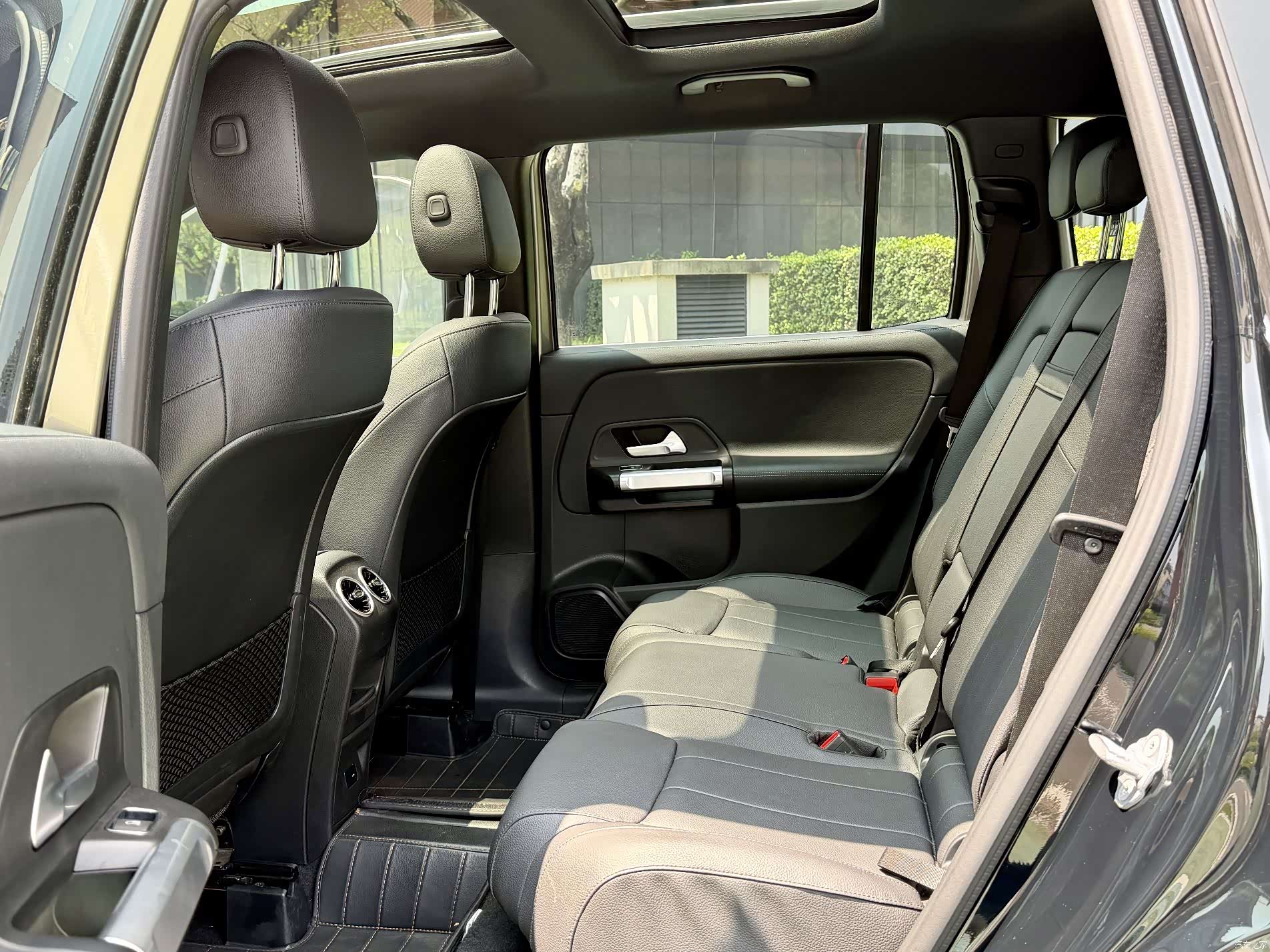Mercedes-Benz GLB, 2022 29