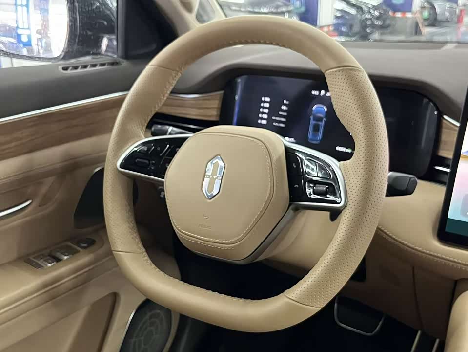 AITO Ask the world M7