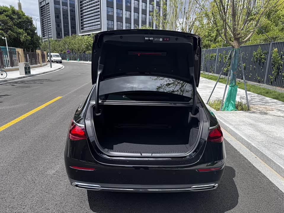 Mercedes-Benz E-class Mercedes-Benz E-class