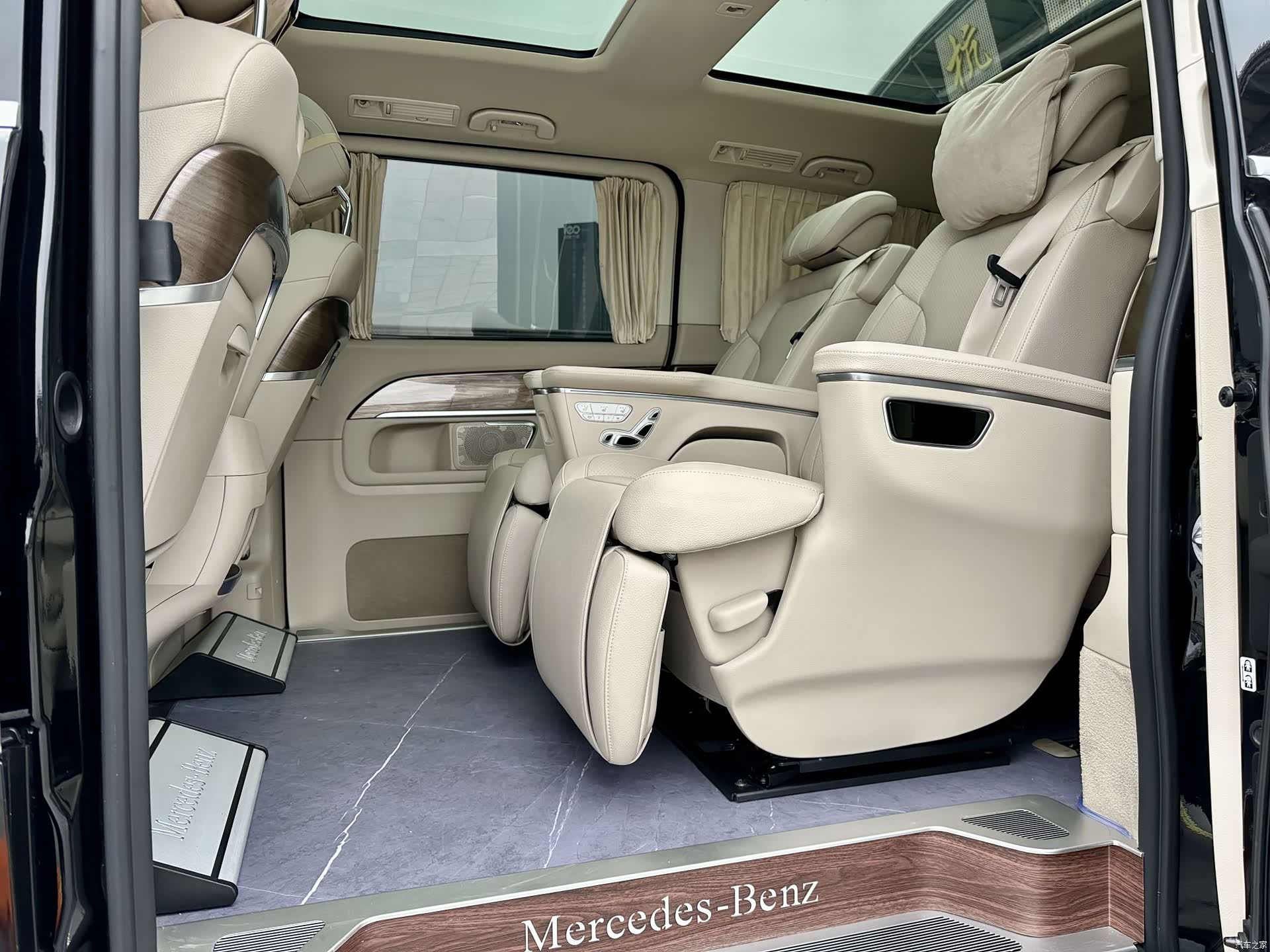 Mercedes-Benz V-Class, 2022 9