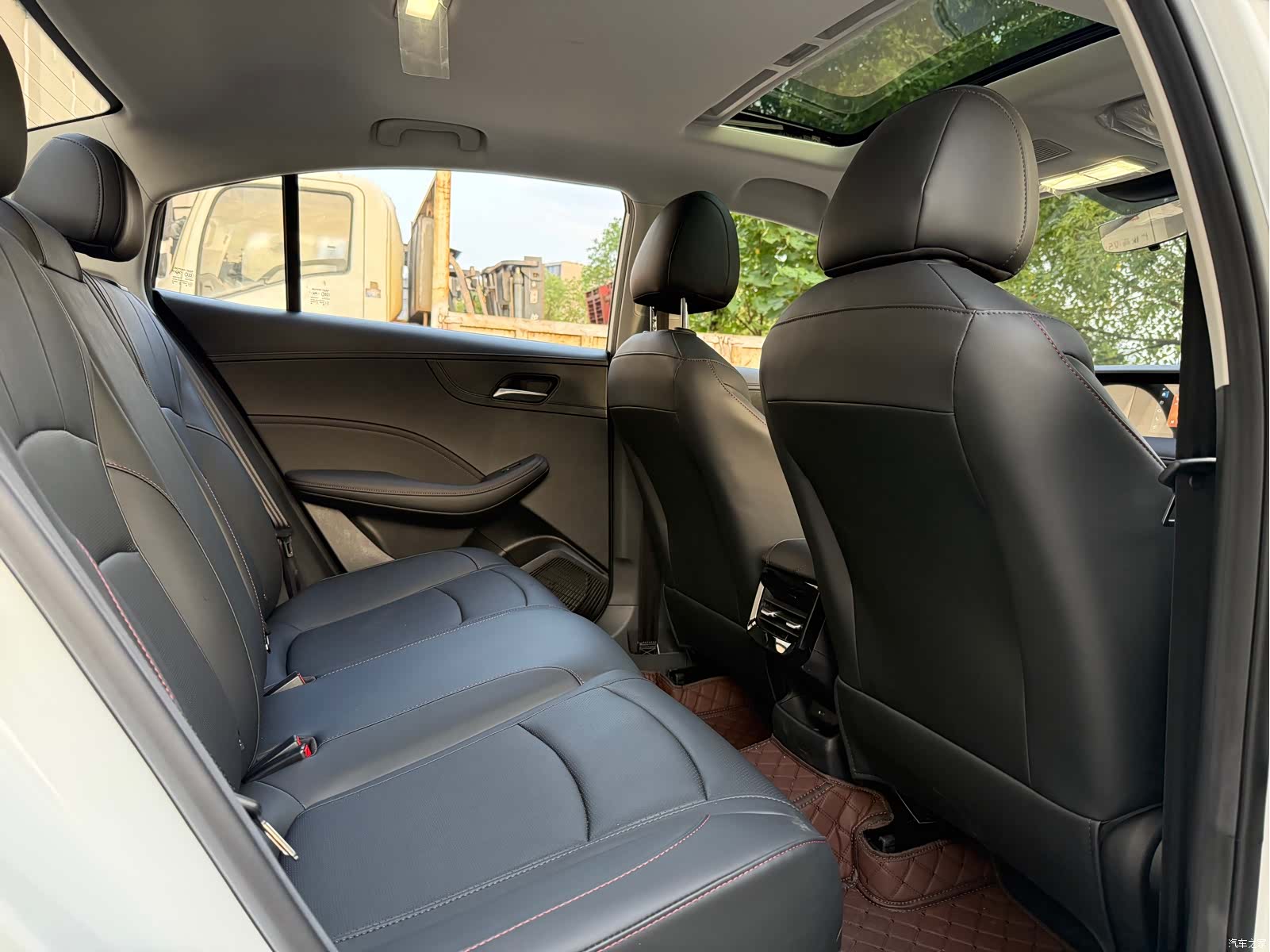 Roewe i5, 2026 11