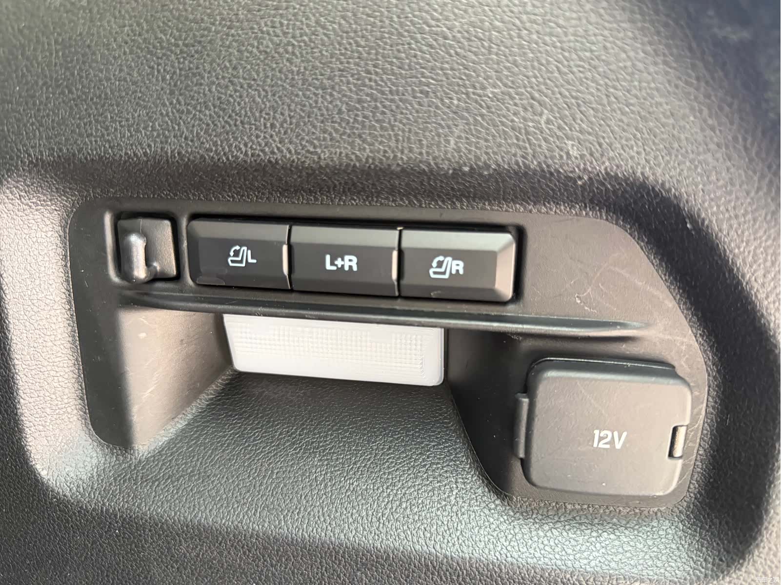 Ford Explorer, 2021 24