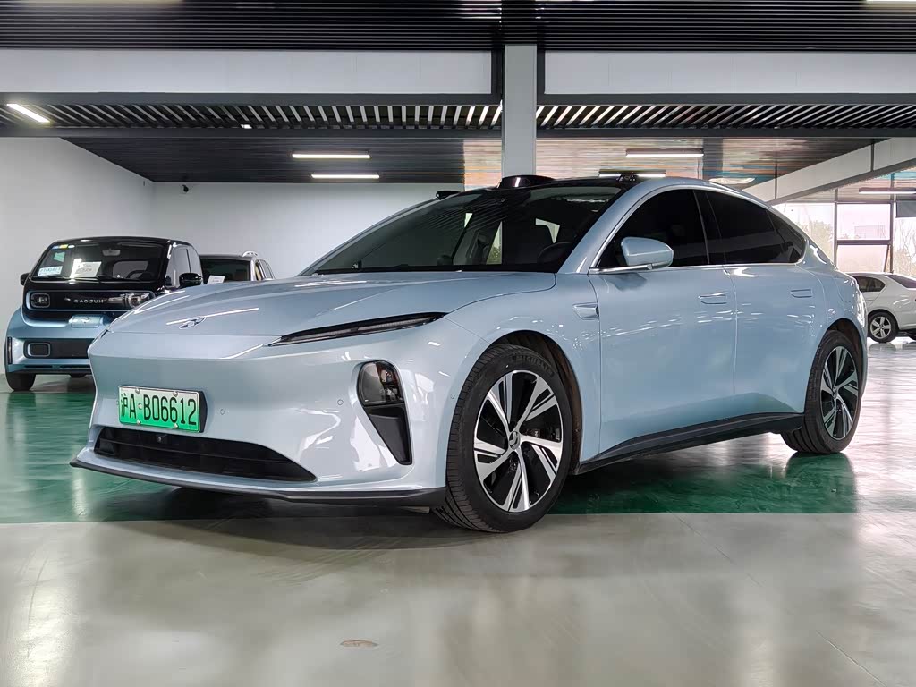 NIO ET5