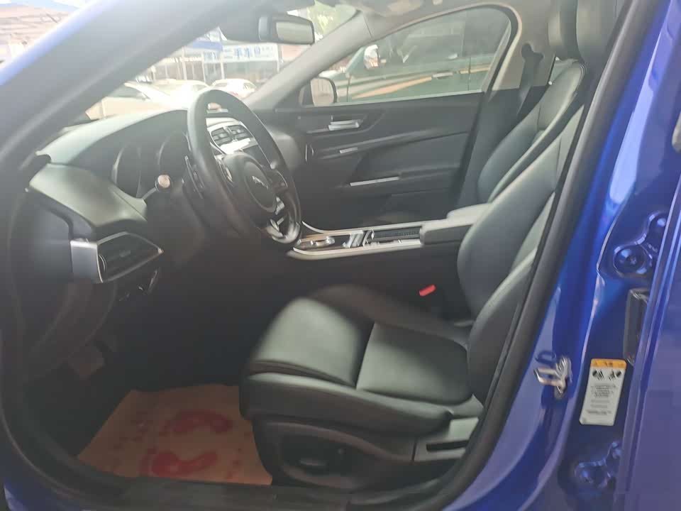 Jaguar XEL Jaguar XEL