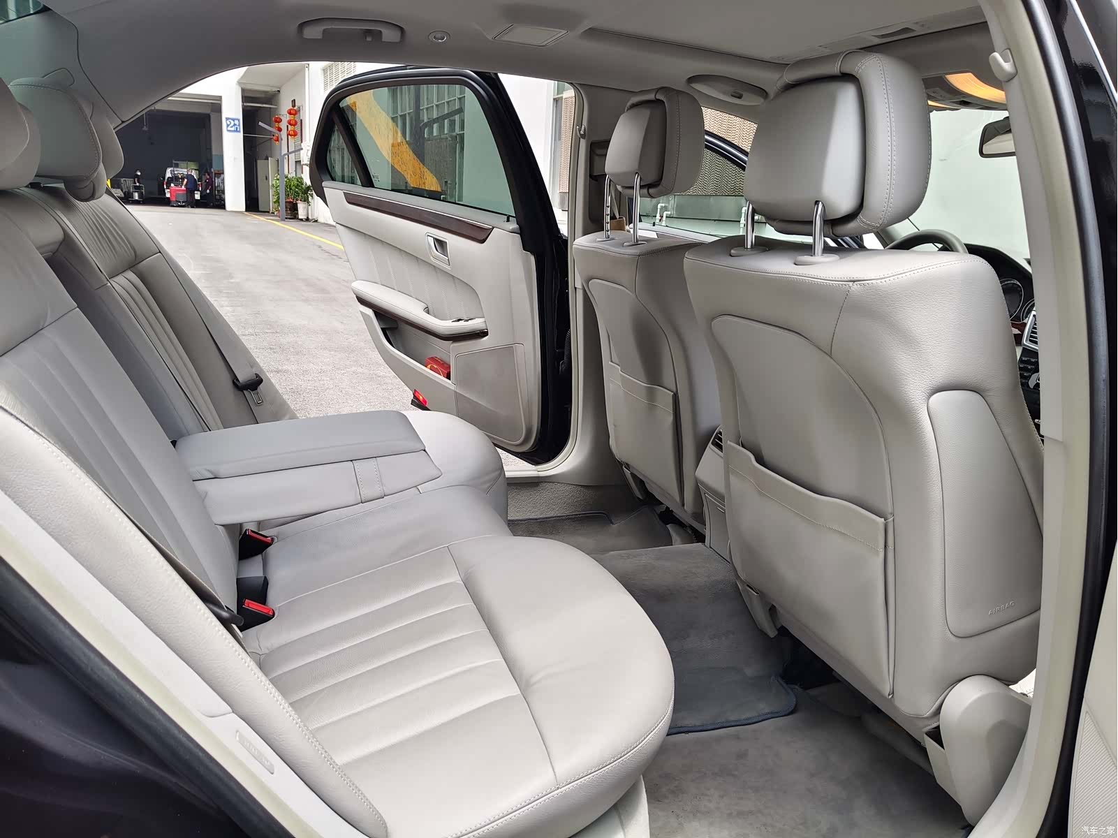 Mercedes-Benz E-Class, 2013 все фото