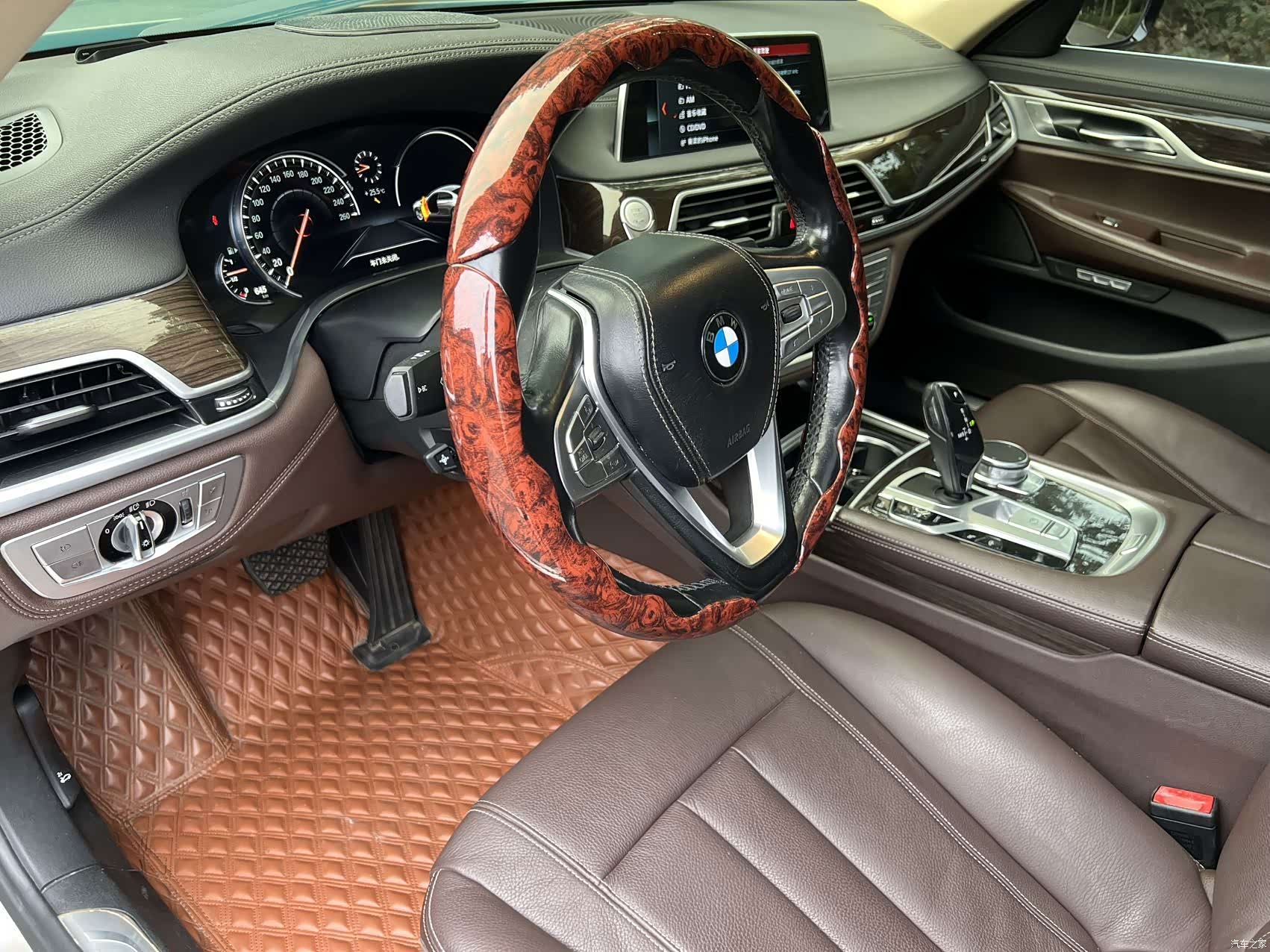 BMW 7 Series, 2018 все фото