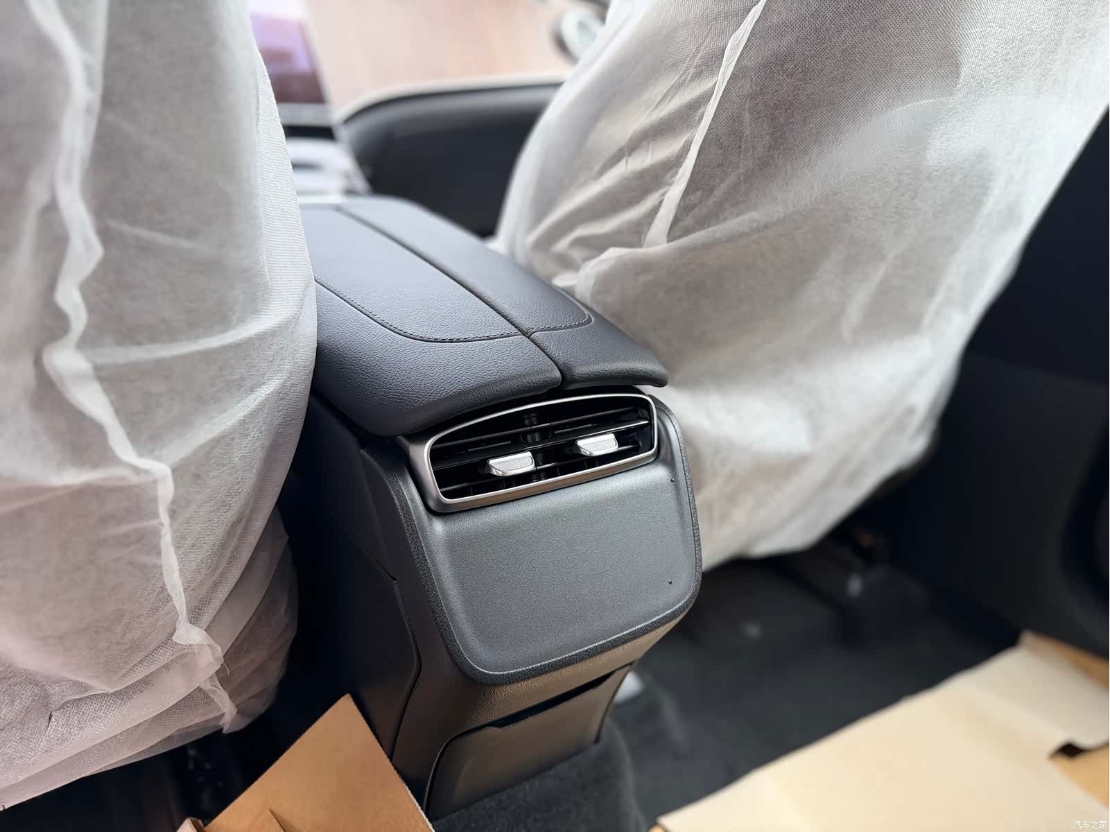Mercedes-Benz EQE, 2025 18
