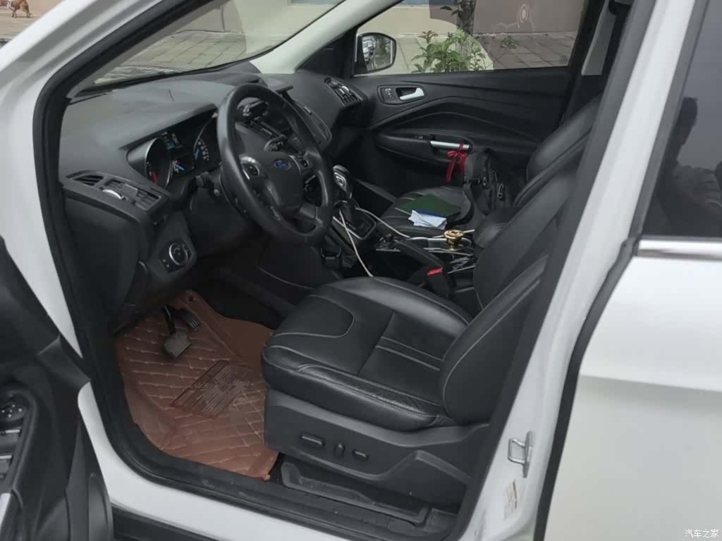 Ford Kuga, 2015 8