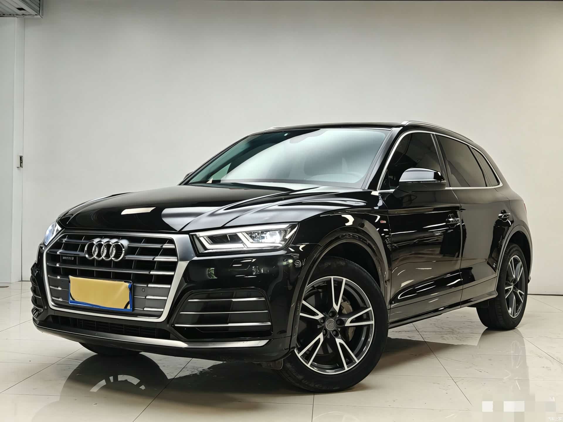 Audi Q5L, 2020 1