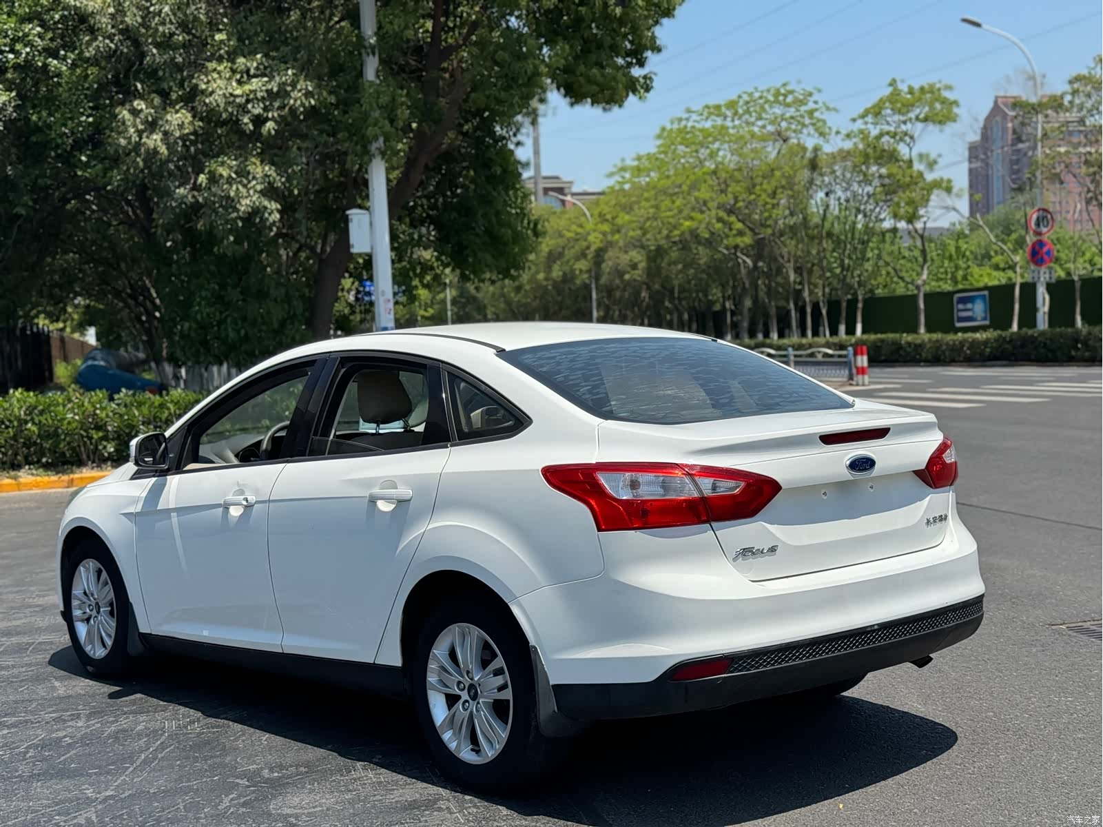 Ford Focus, 2013 12