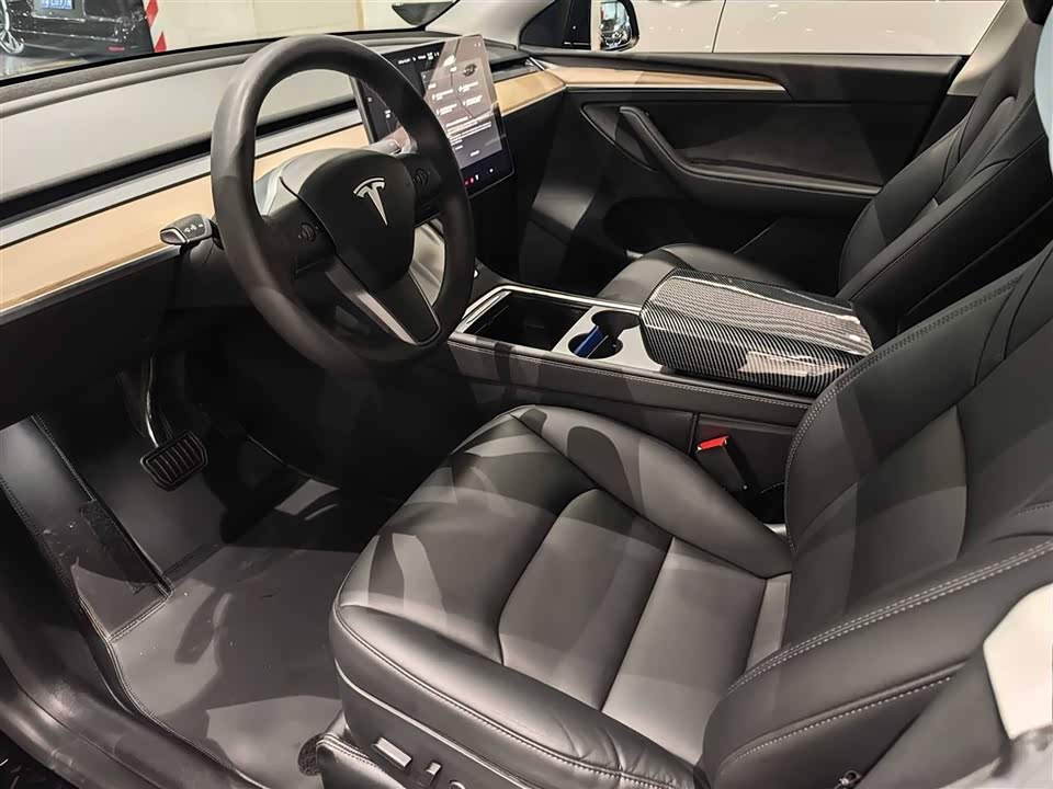 Tesla Model Y Tesla Model Y