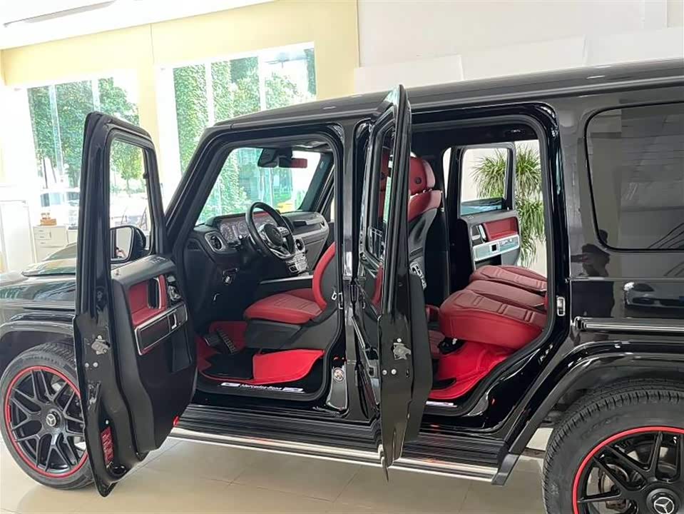 Mercedes-Benz G-class