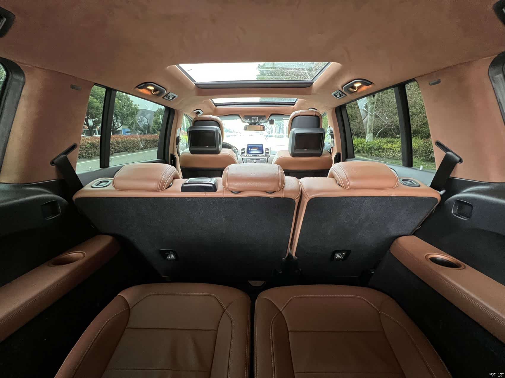 Mercedes-Benz GLS, 2017 11