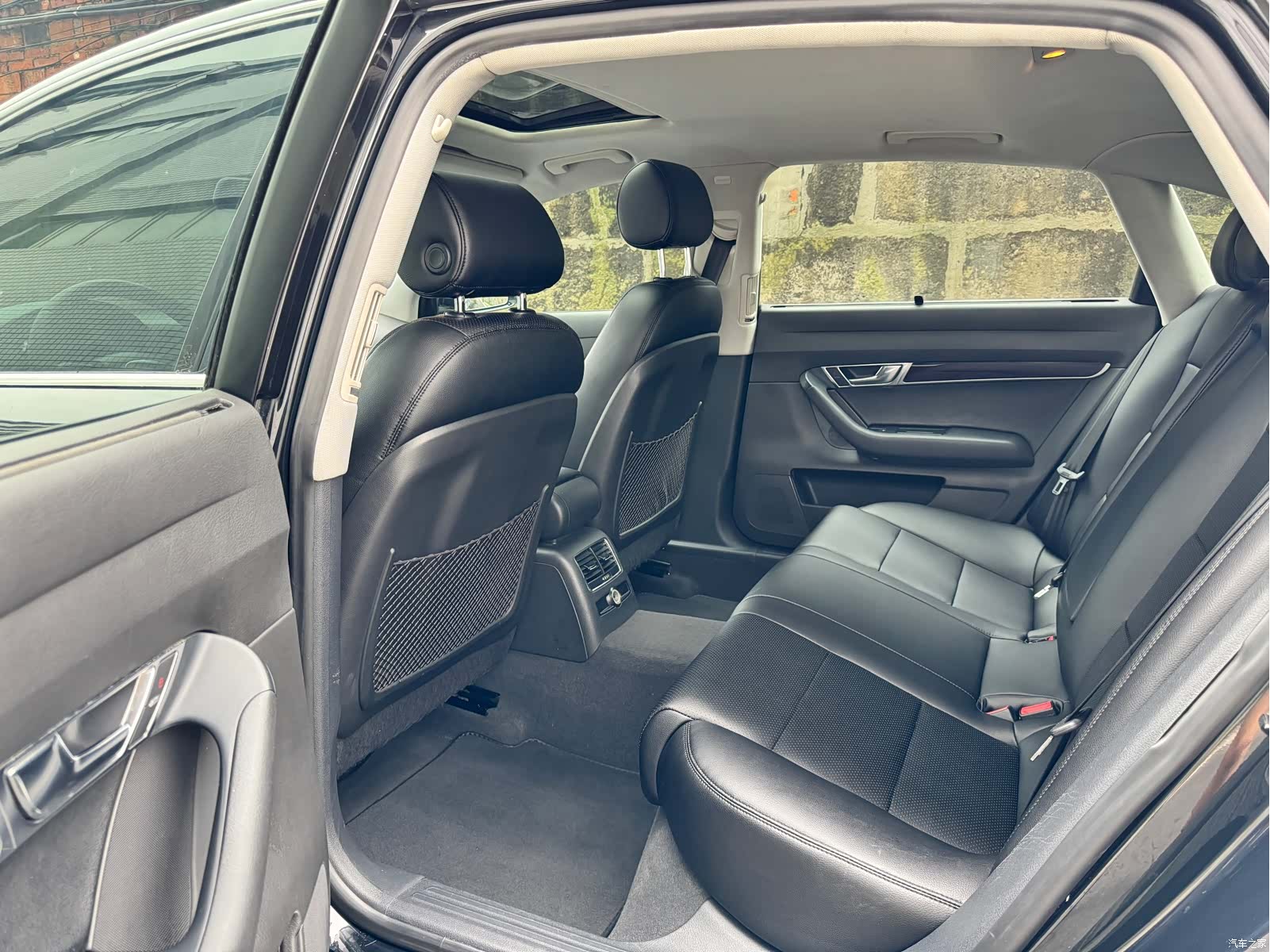 Audi A6L, 2012 11
