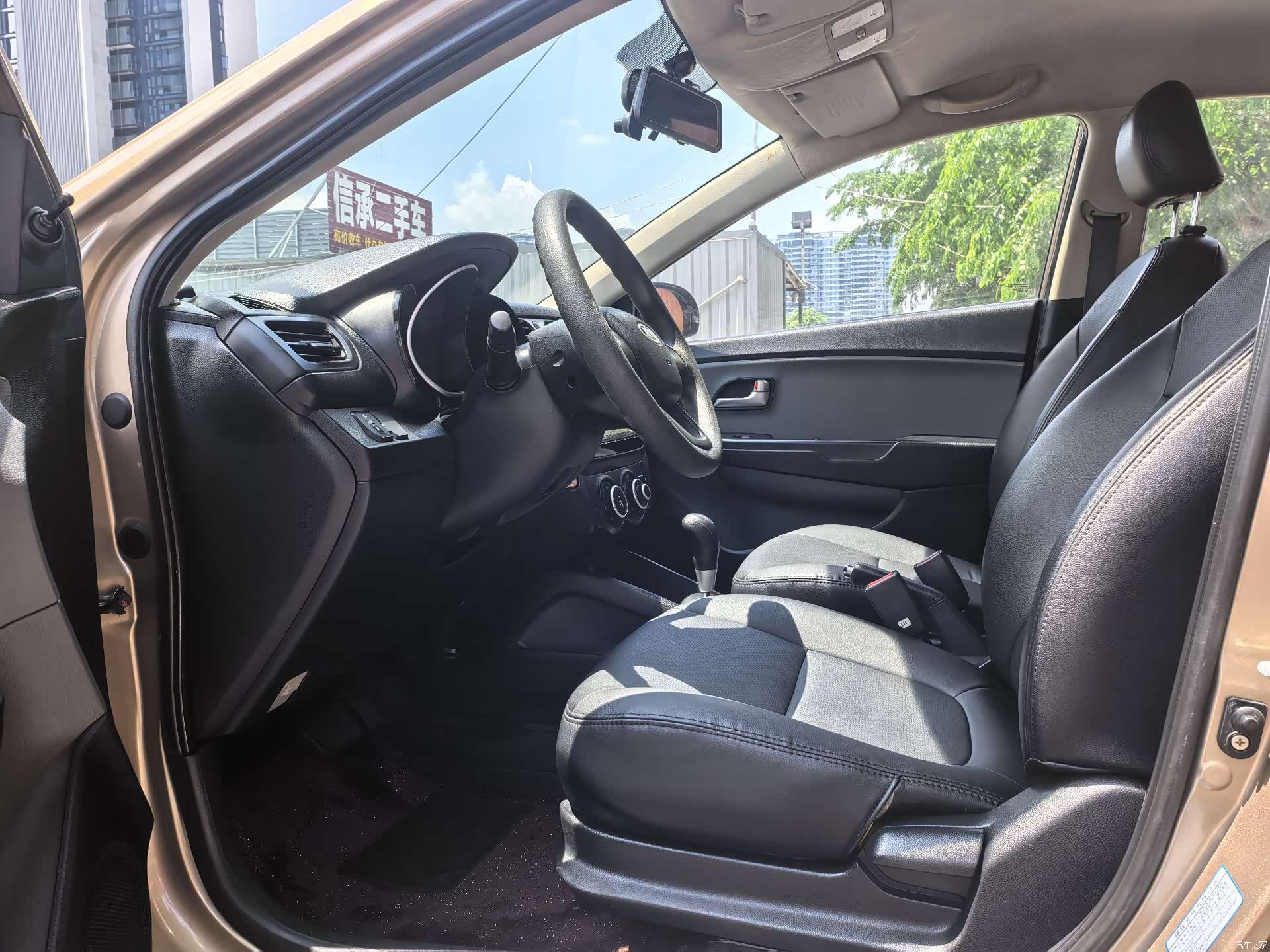 Kia K2, 2012 4