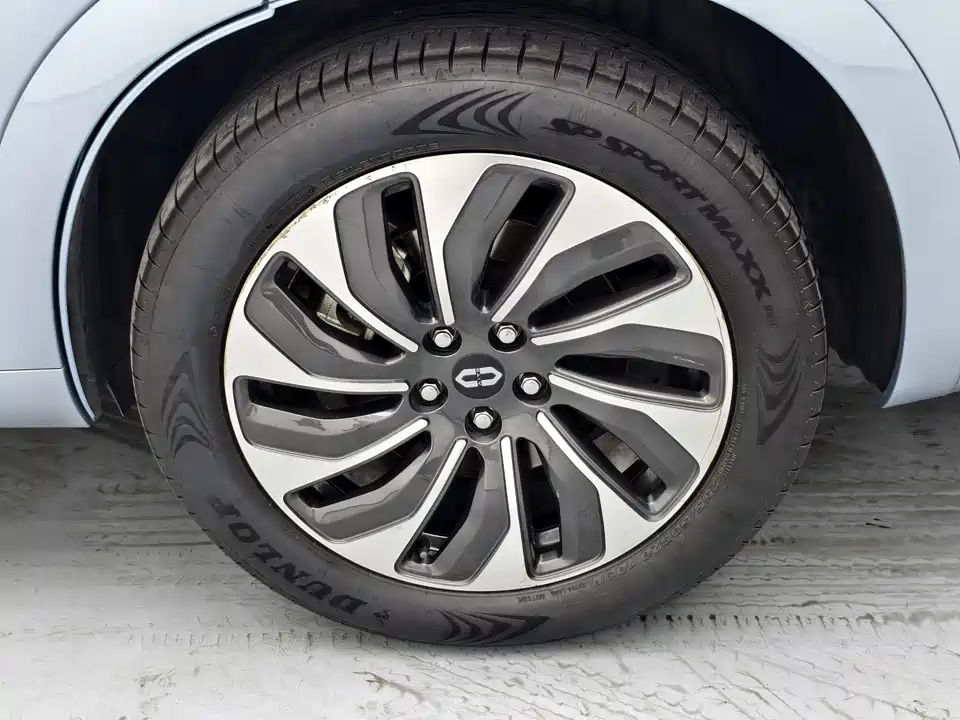 AITO Ask the world M7