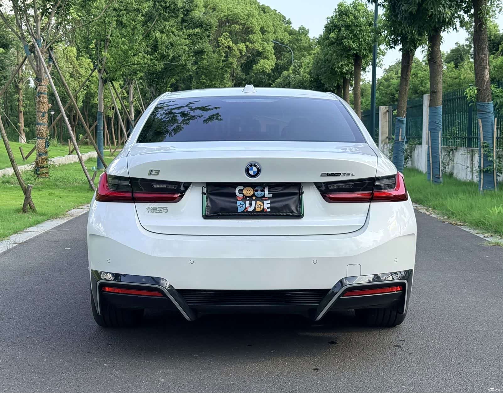 BMW i3, 2025 все фото