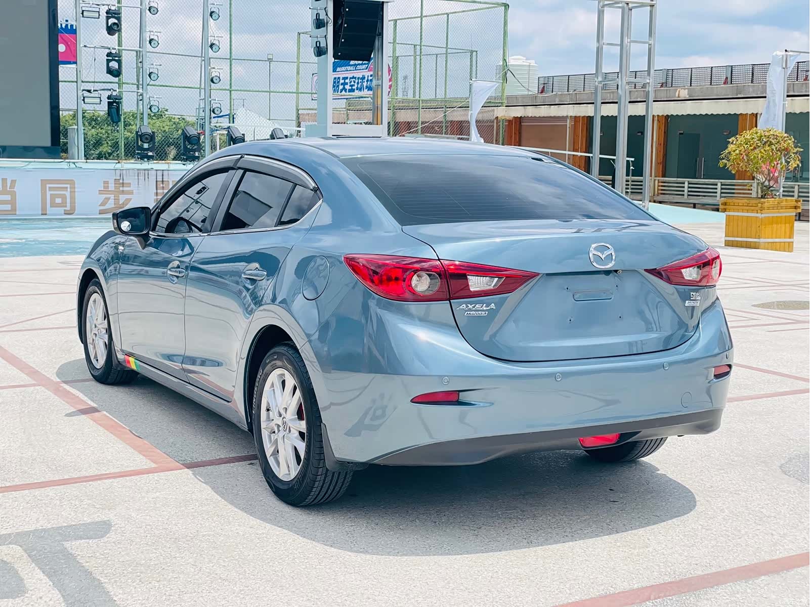 Mazda Mazda3, 2015 15