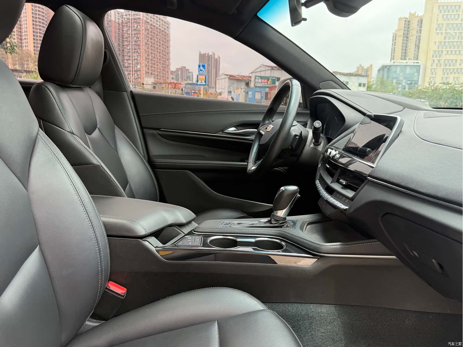 Cadillac CT4, 2023 все фото