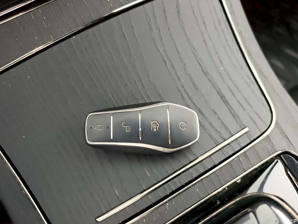 BYD Han, 2023 9