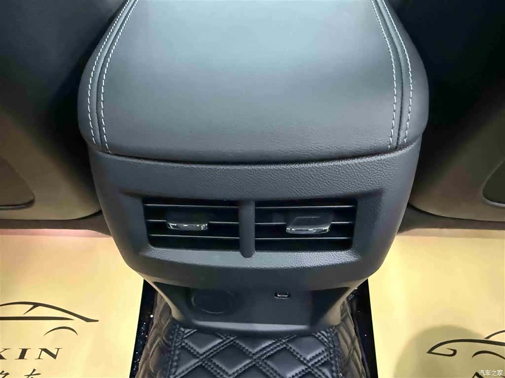 Cadillac CT5, 2025 13