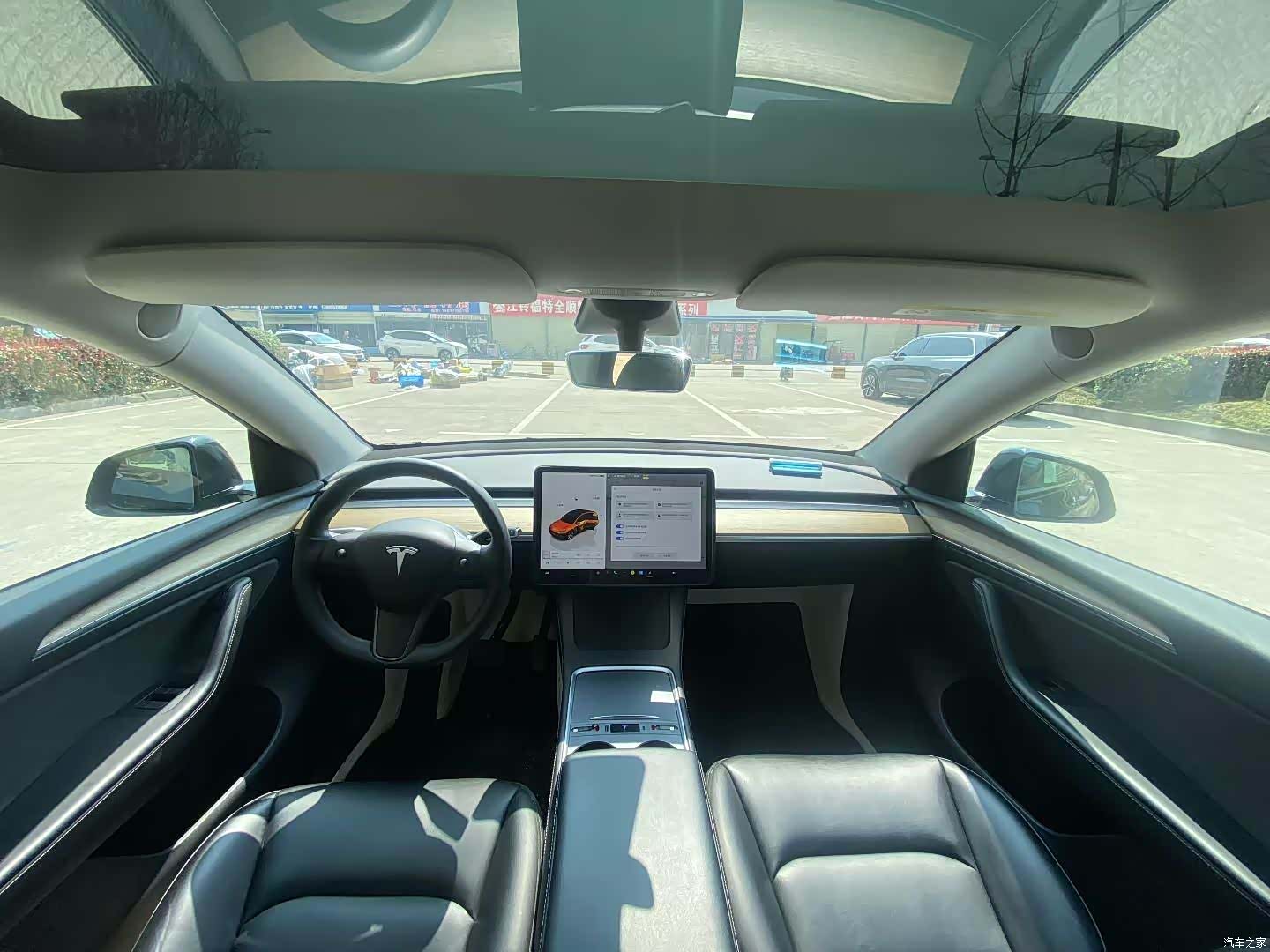 Tesla Model Y, 2023 все фото