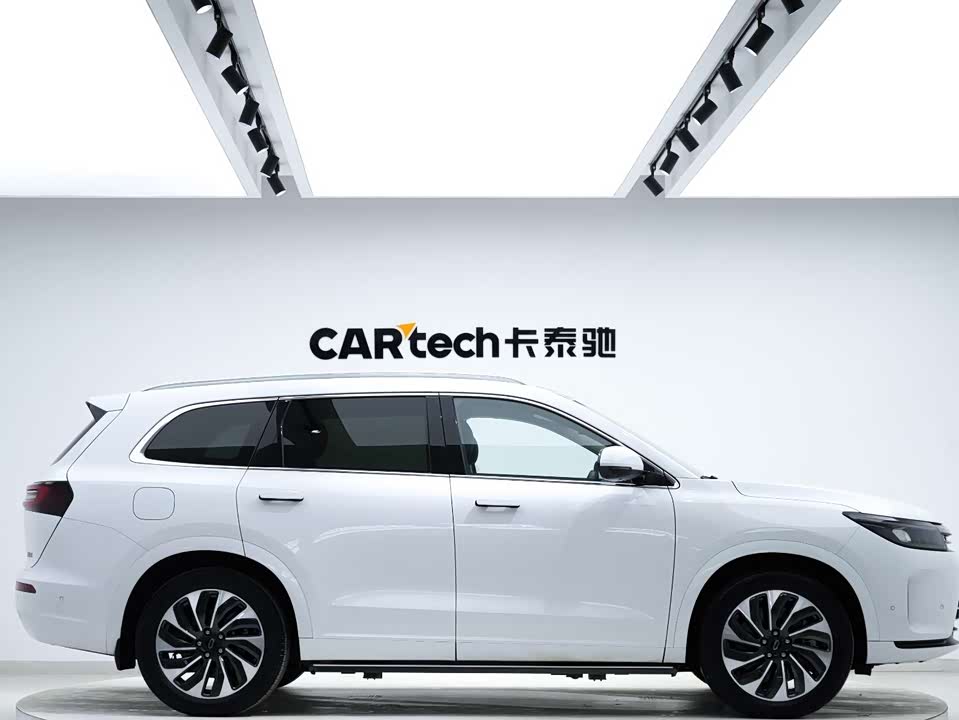 AITO Ask the world M7