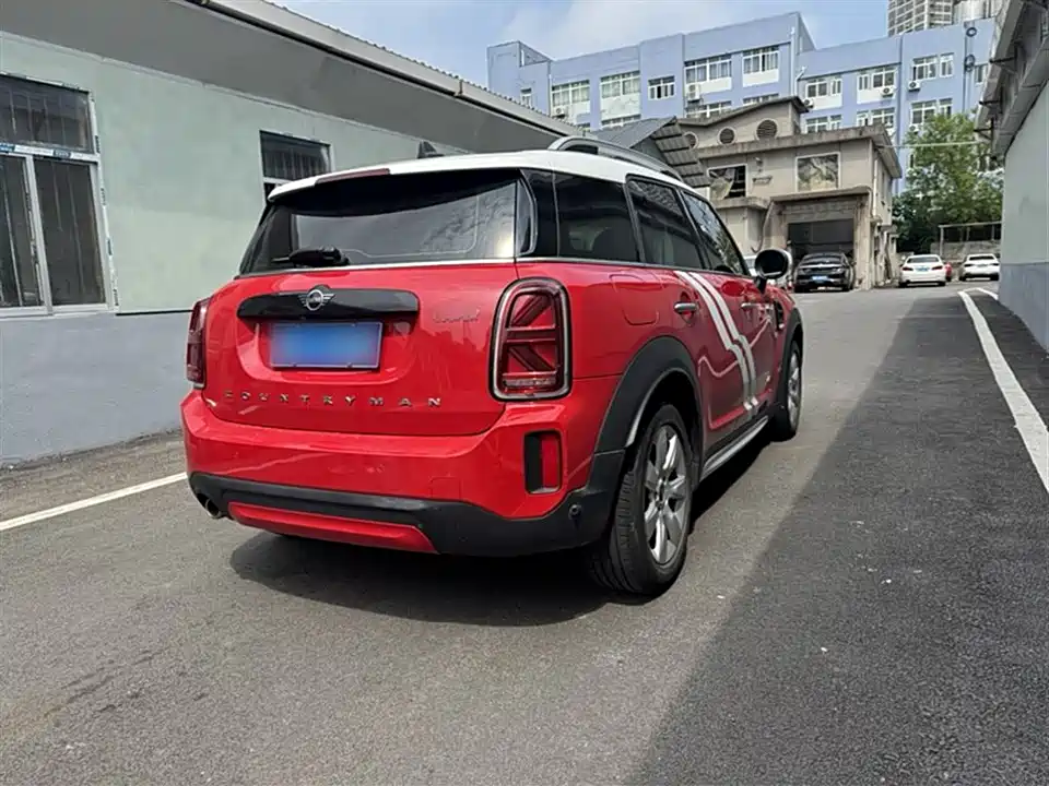 MINI COUNTRYMAN