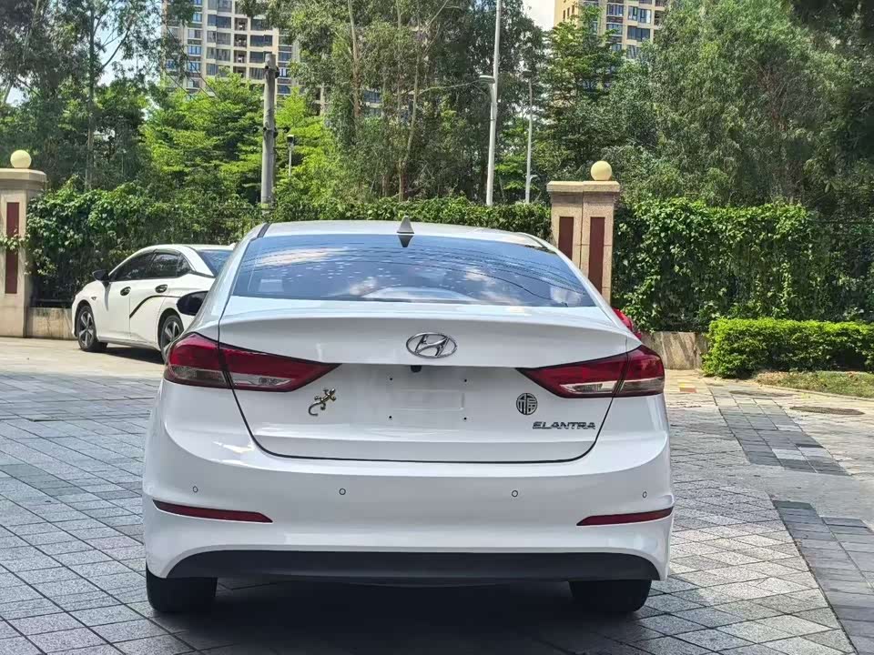 Hyundai Lead