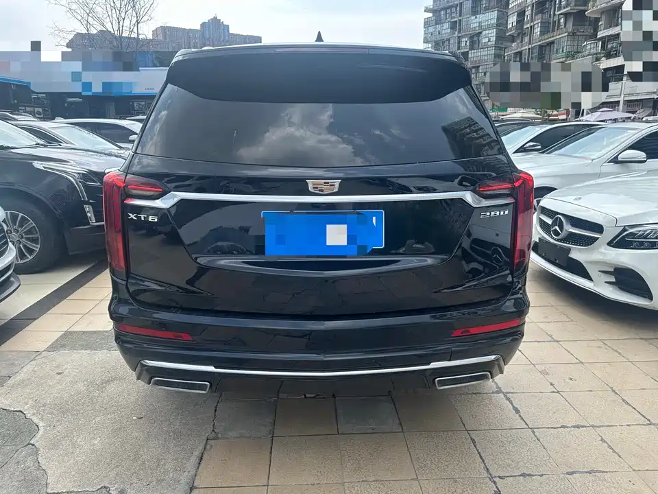 Cadillac XT6