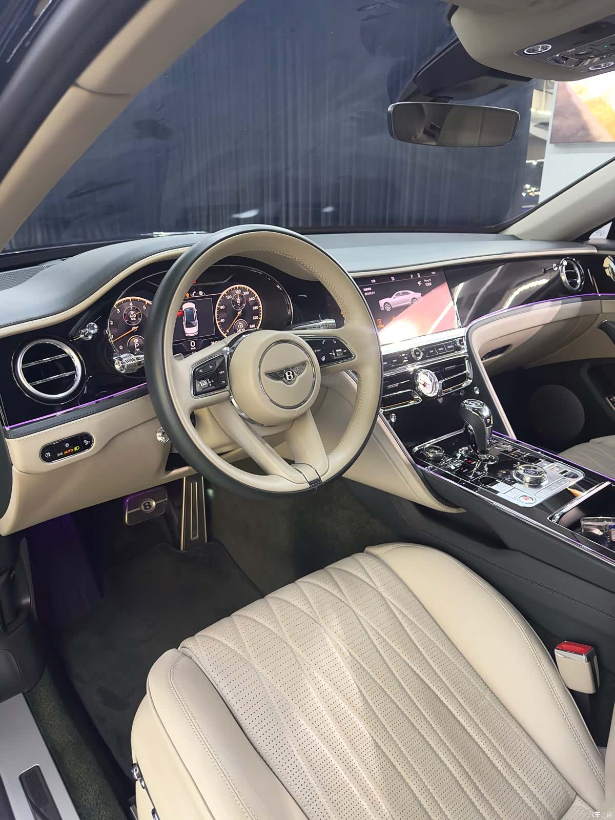Bentley Flying Spur, 2022 9