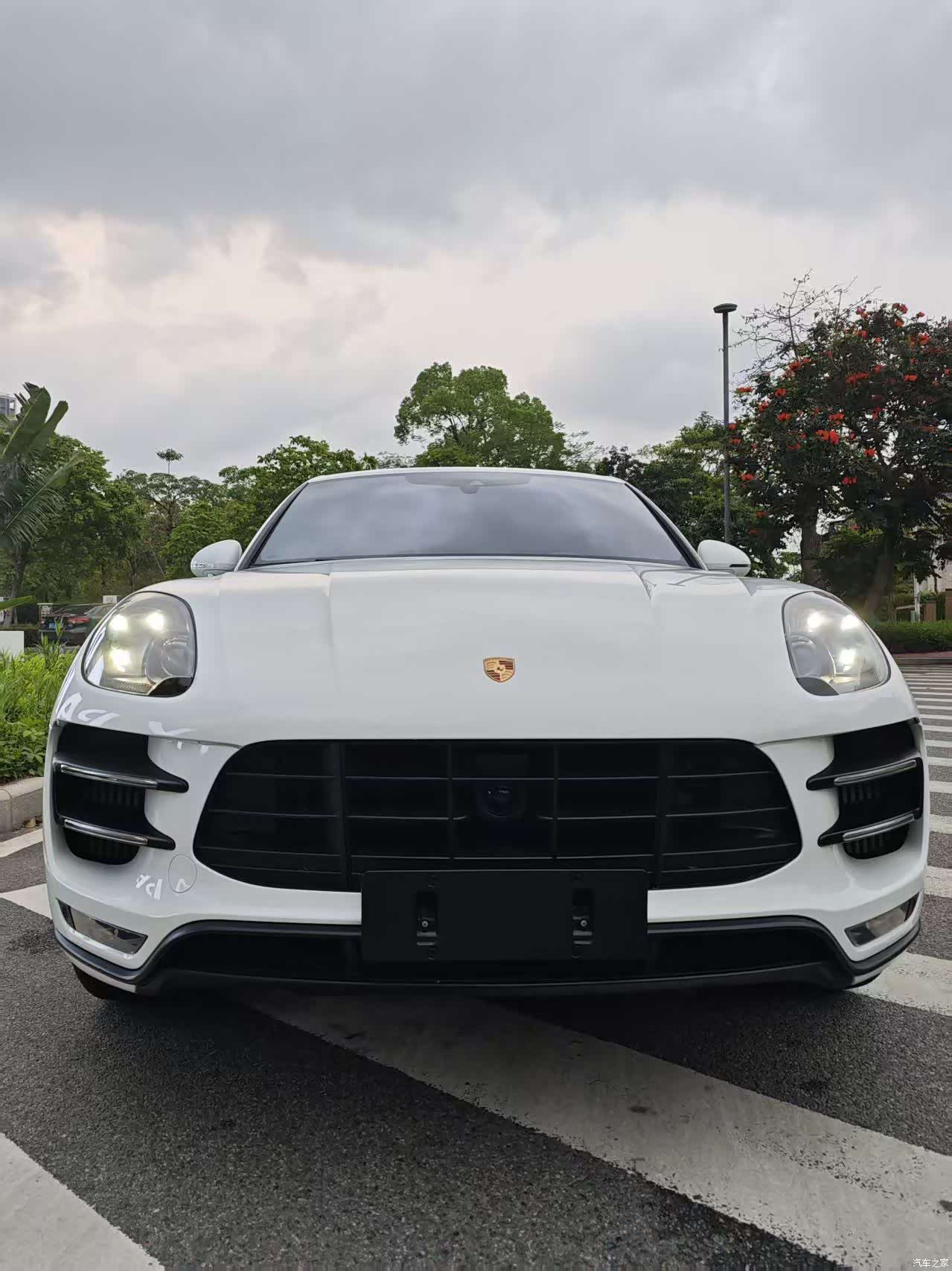 Porsche Macan, 2015 1