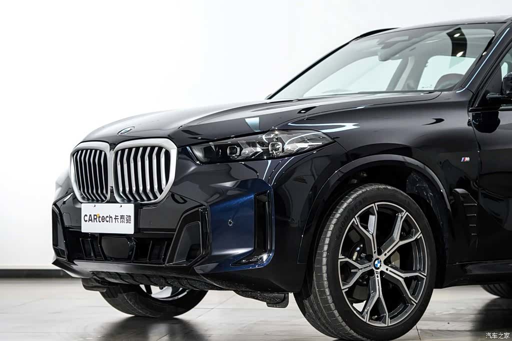 BMW X5, 2026 все фото