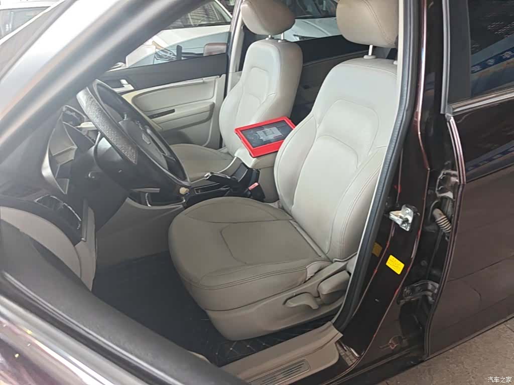 Geely Emgrand, 2015 15