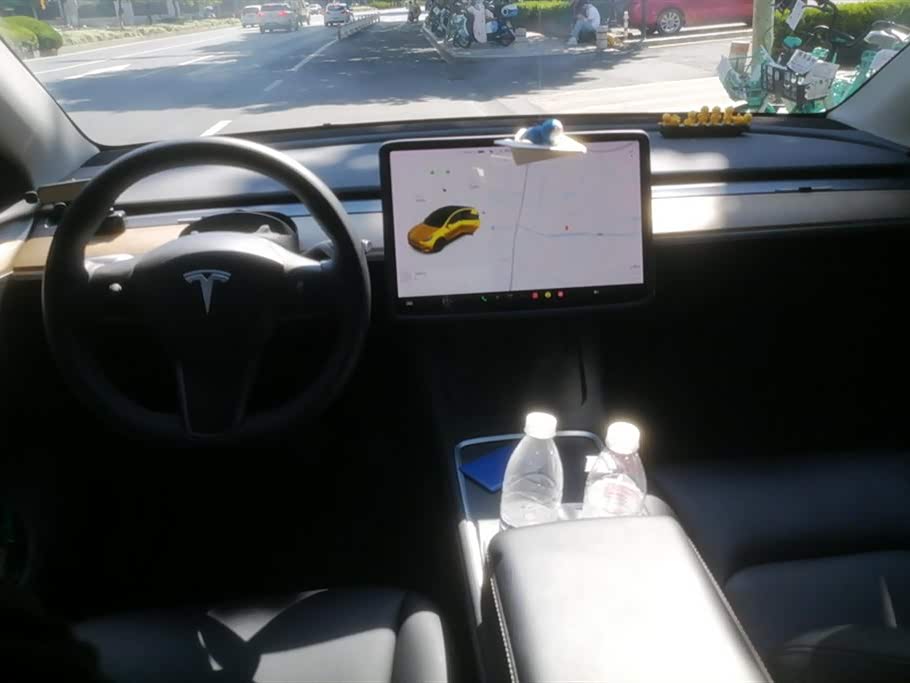 Tesla Model Y Tesla Model Y
