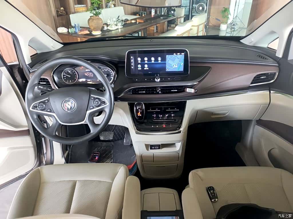 Buick GL8, 2023 10
