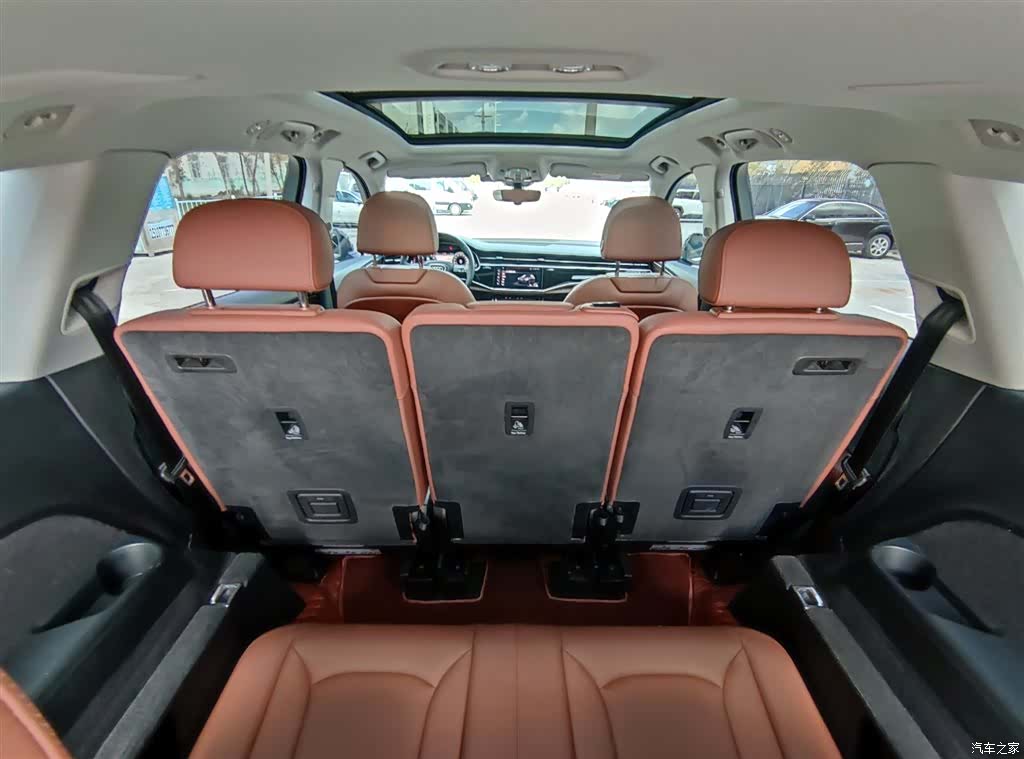 Audi Q7, 2024 21