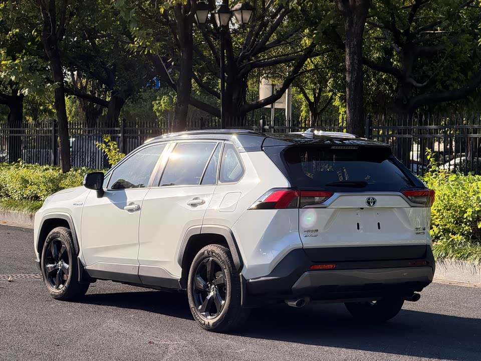 Toyota RAV4 Rongfang