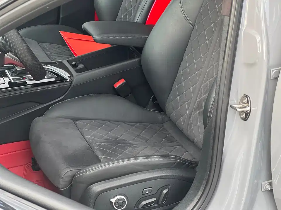 Audi RS 4