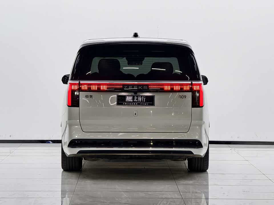 Zeekr 009