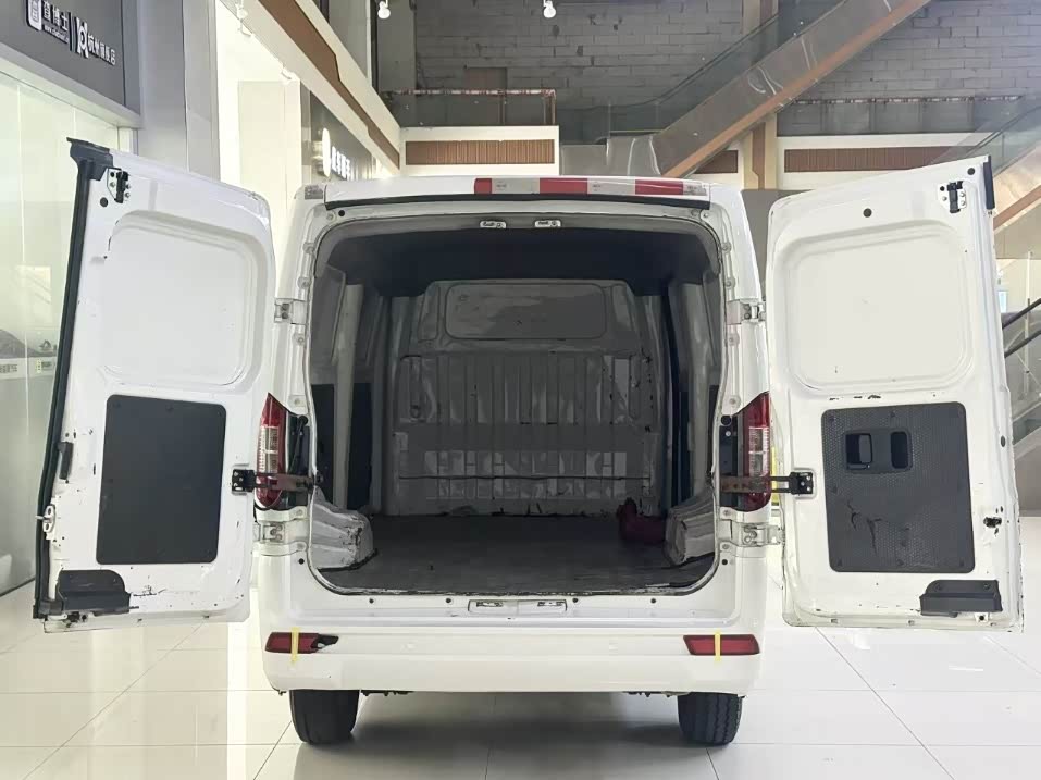 Dongfeng Yufeng Yufeng EM26