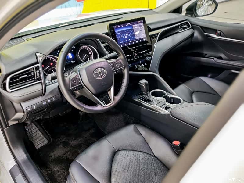Toyota Camry, 2023 11